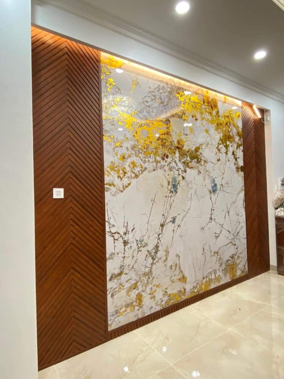Vách tivi trang trí vân đá đối xứng